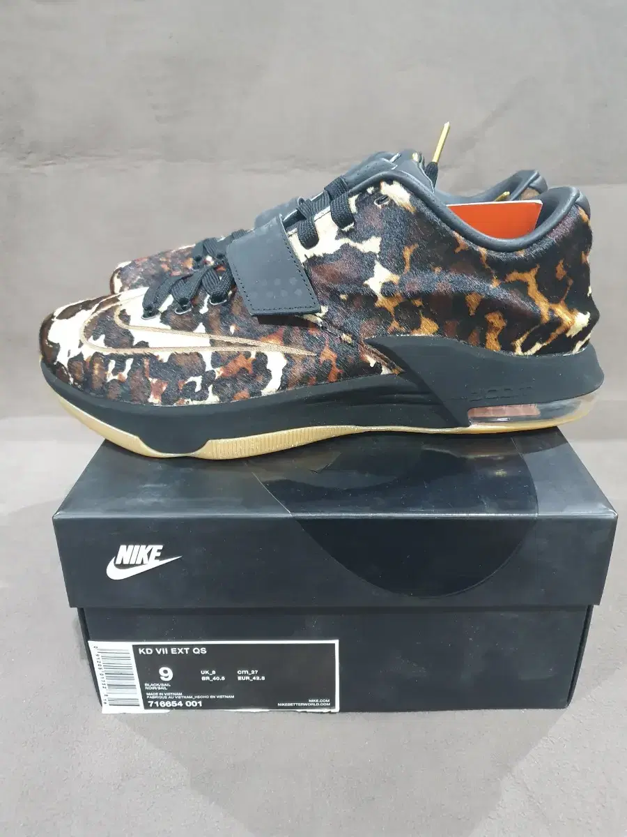 나이키 KD7 호피송치 716654-001 270mm팝니다